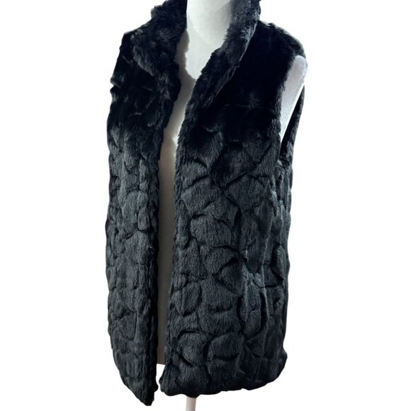 NEW Love Tree Womens S Black Faux Fur Vest Plush Soft Winter Outerwear Cozy Coat - Picture 2 of 15